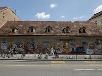 Frankopanska, ugao sa Samostanske (danas Varšavske) ulice, prizemni objekt izgrađen 1710. godine  Zagreb, 260623.  Ugao Frankopanske i Varsavske. Rusevna kuca na uglu Frankopanske i Varsavske ulice, bivsi restoran Kod Zagorca.   Foto: Damjan Tadic / CROPIX